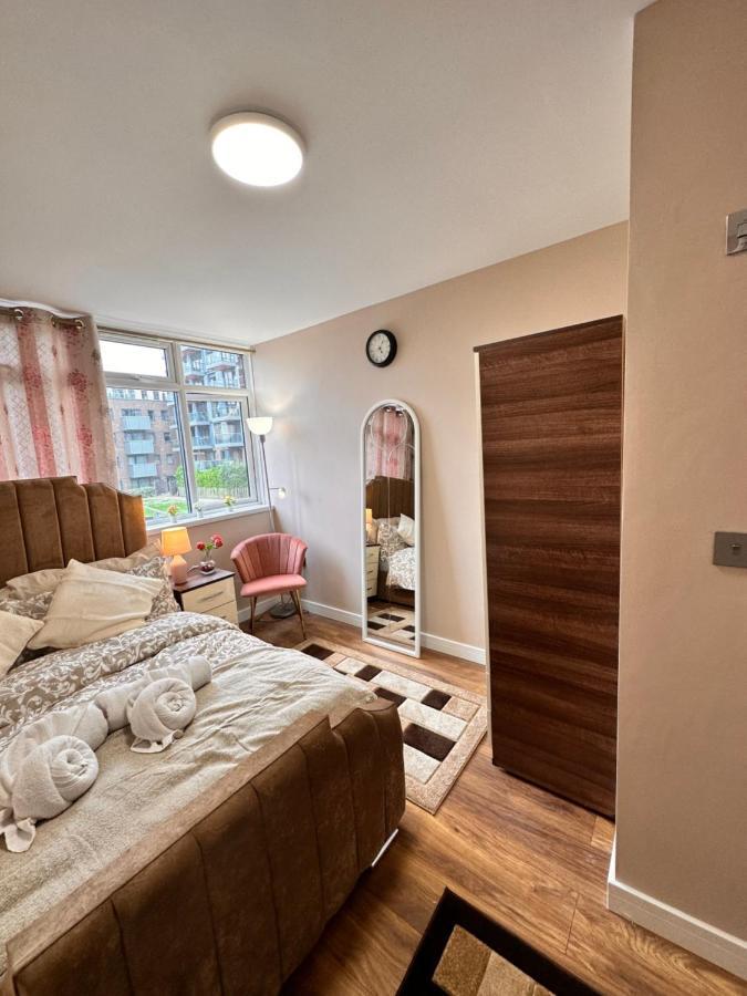 Canary Wharf Single Double And En-Suite Rooms Londyn Zewnętrze zdjęcie