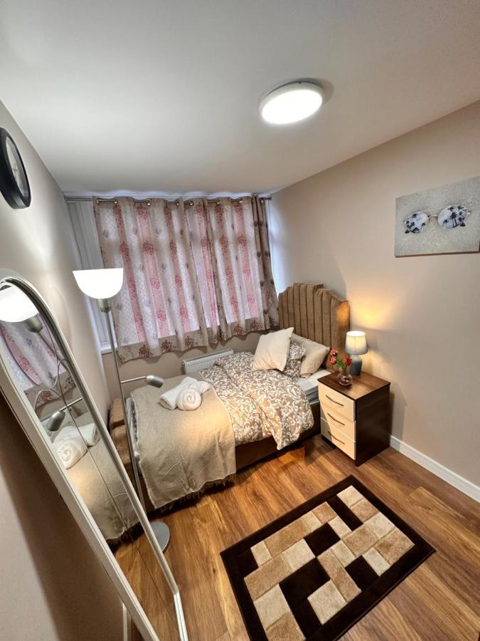 Canary Wharf Single Double And En-Suite Rooms Londyn Zewnętrze zdjęcie