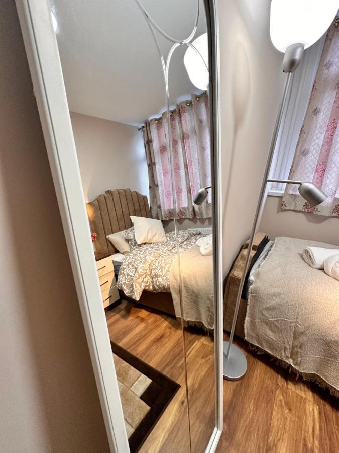 Canary Wharf Single Double And En-Suite Rooms Londyn Zewnętrze zdjęcie