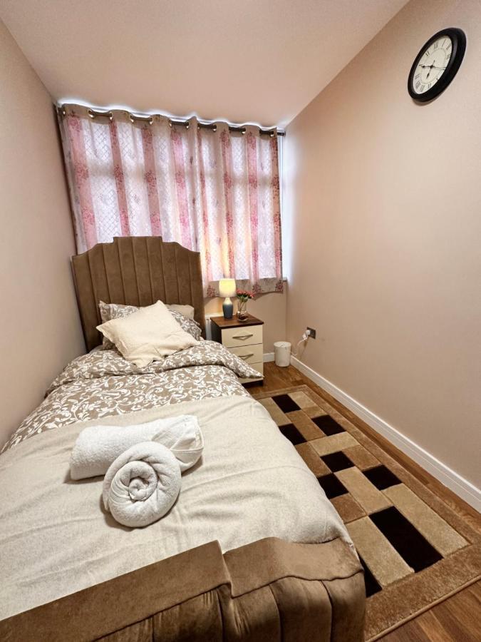 Canary Wharf Single Double And En-Suite Rooms Londyn Zewnętrze zdjęcie
