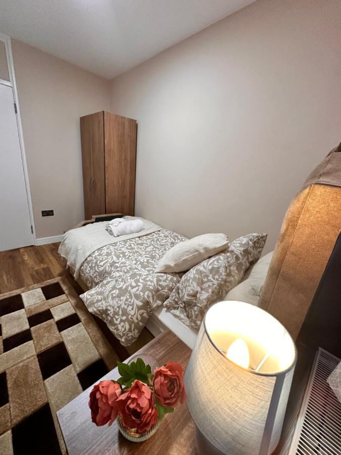 Canary Wharf Single Double And En-Suite Rooms Londyn Zewnętrze zdjęcie