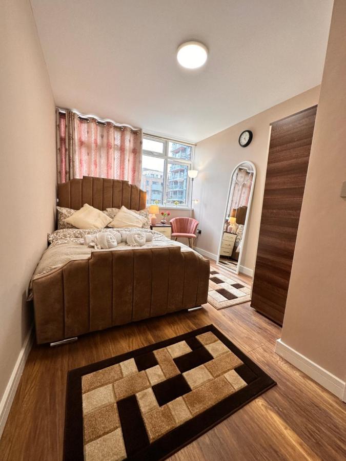 Canary Wharf Single Double And En-Suite Rooms Londyn Zewnętrze zdjęcie