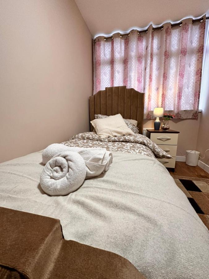 Canary Wharf Single Double And En-Suite Rooms Londyn Zewnętrze zdjęcie