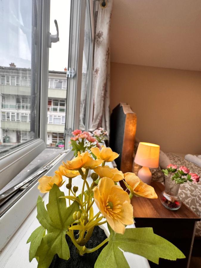 Canary Wharf Single Double And En-Suite Rooms Londyn Zewnętrze zdjęcie